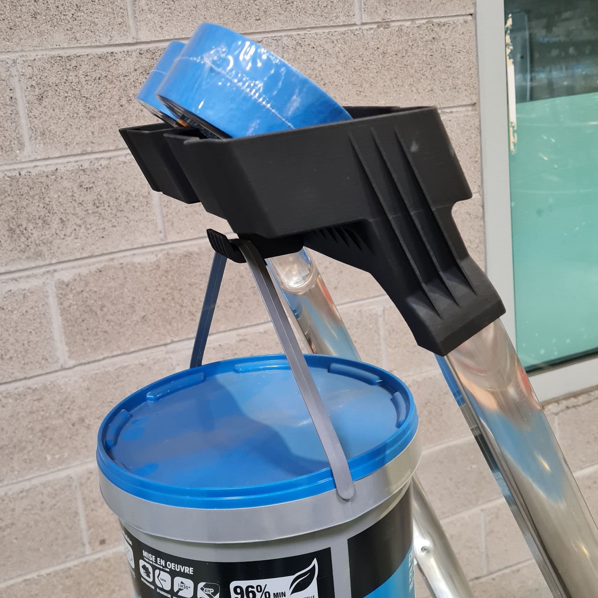 Multifunction tool holder